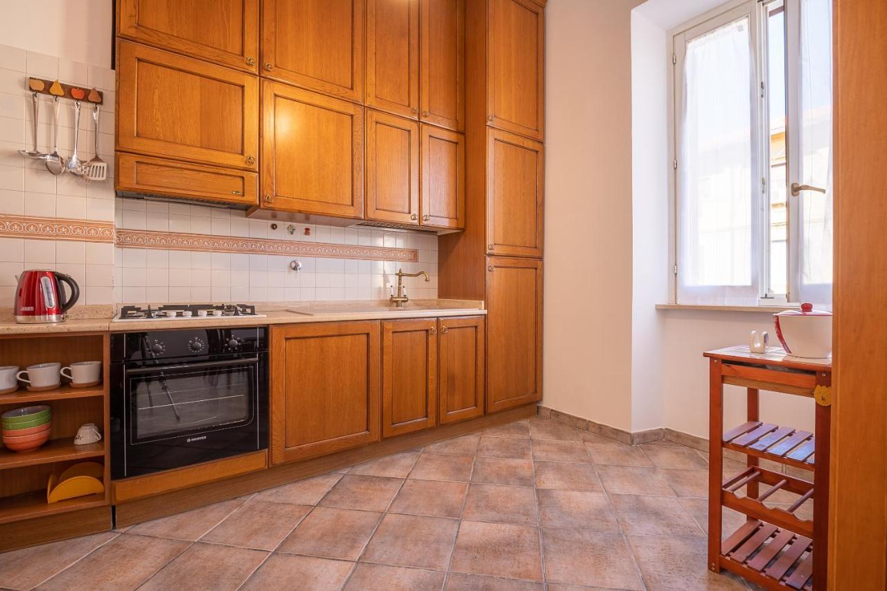 Cesare Apartment Vatican Museums Рим Екстер'єр фото